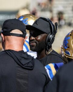 UCLA hires former running back Deshaun Foster as Chip Kelly’s replacement