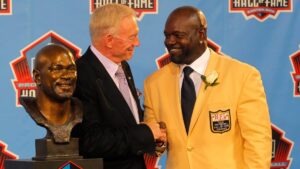 Cowboys "Are Not Interested in Hard Fights" Emmitt Smith Dismisses the "Look at Me" Mentality