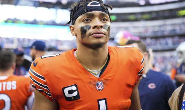 Should the Bears trade Justin Fields, he is expected to play for the Steelers