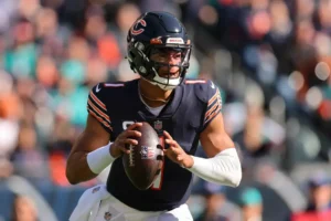 Report: Chicago Bears Trade Justin Fields To New England Patriots For No. 1 Pick in Wild Proposal 