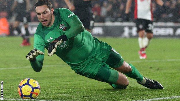  Celtic set to sign “massive” £50,000-a-week Southampton goalkeeper on free transfer this summer - Terms agreed.