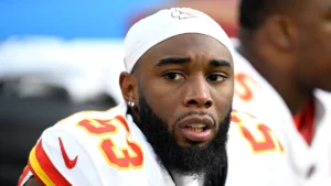 Chiefs DE BJ Thompson reportedly 'awake and responsive' after cardiac arrest