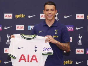 Pedro Porro issues two-word response after receiving message about new Tottenham signing Archie Gray