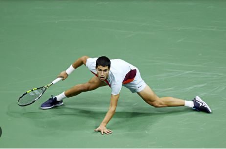 MATCH REPORT: Carlos Alcaraz defeats Karen Khachanov in the 2024 China Open to advance to the semifinals in Beijing