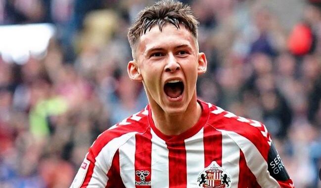 Meet the Sunderland wonderkid, 17, who’s a mix of Foden and Keane