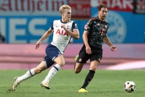 Postecoglou promotes unseen Tottenham 18-year-old to first-team training