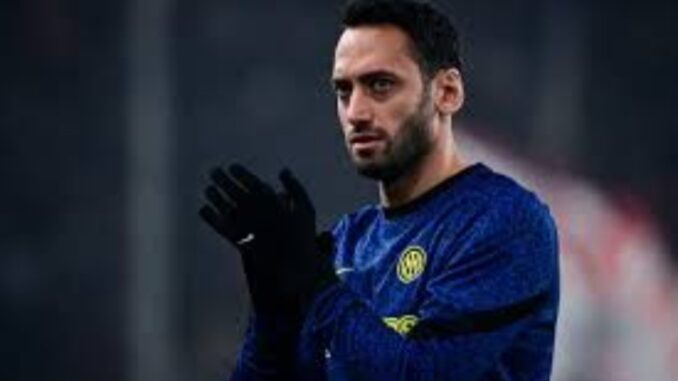 L'Inter tira un sospiro di sollievo: l'infortunio di Calhanoglu non è così grave come si temeva