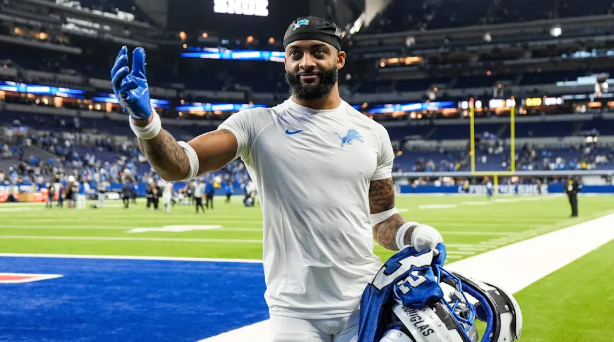 "Detroit Lions CB Carlton Davis III (23) Greets Fans Following 24-6 Victory Over Colts / Junfu Han, USA TODAY NETWORK via Imagn Images"