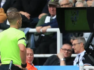 Former top referee rules on this controversial Newcastle v Nottingham Forest incident