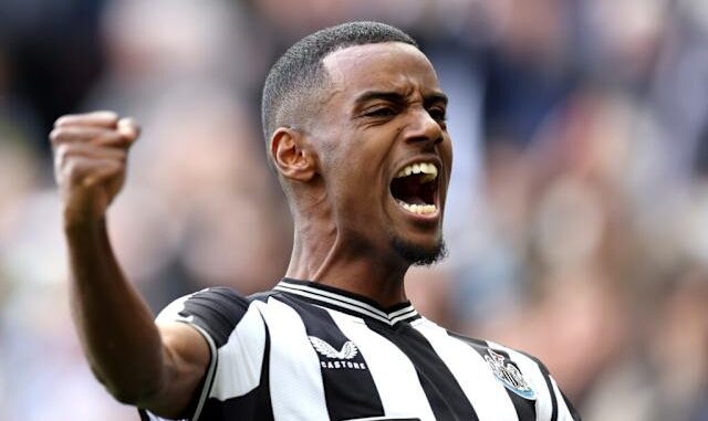 Alexander Isak transfer twist as Liverpool handed Arsenal boost amid £150m Newcastle stance